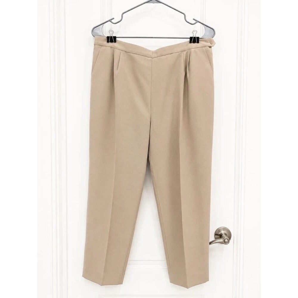 Nikki Women’s Tan Dress Pants Size 20 Pleated Straight Leg